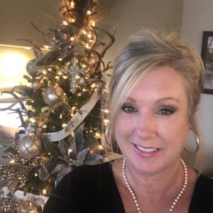 Meet your Posher, Joni